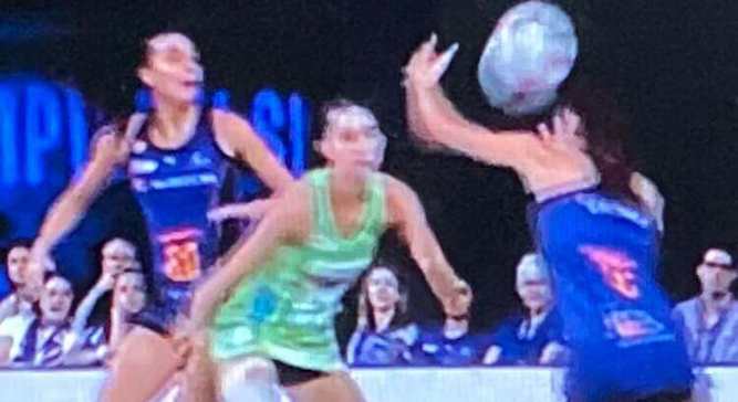 2025 Super Netball Round 2: Vixens dynamic on-court play beats down the Giants first quarter fast start by 61-55 3 IMG 38372